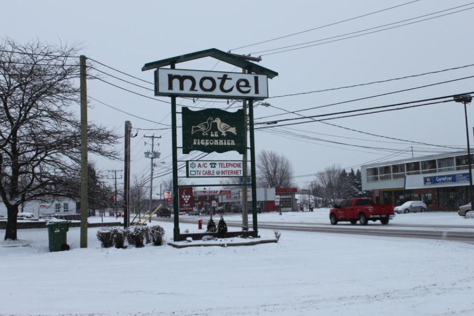 Auberge - Motel Le Pigeonnier Farnham Eksteriør billede