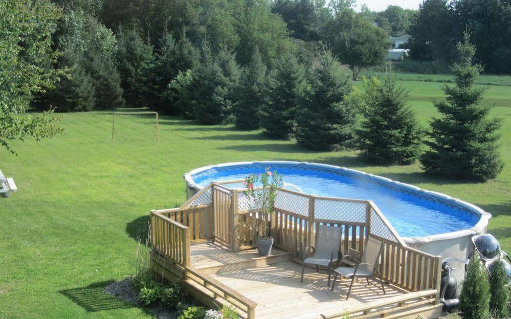 Auberge - Motel Le Pigeonnier Farnham Eksteriør billede